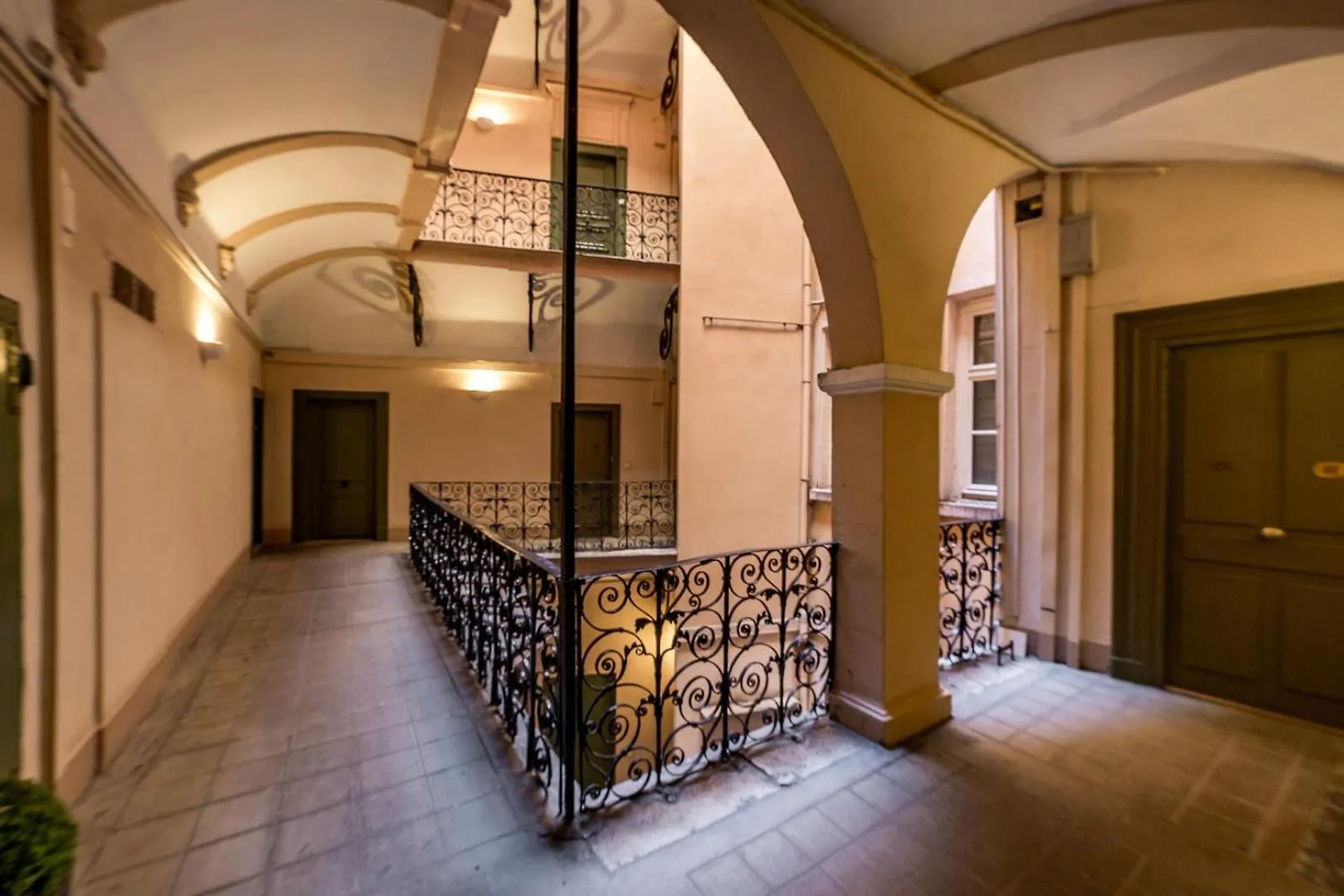 Un Havre De Paix Au Coeur De Lyon Ail Apartment